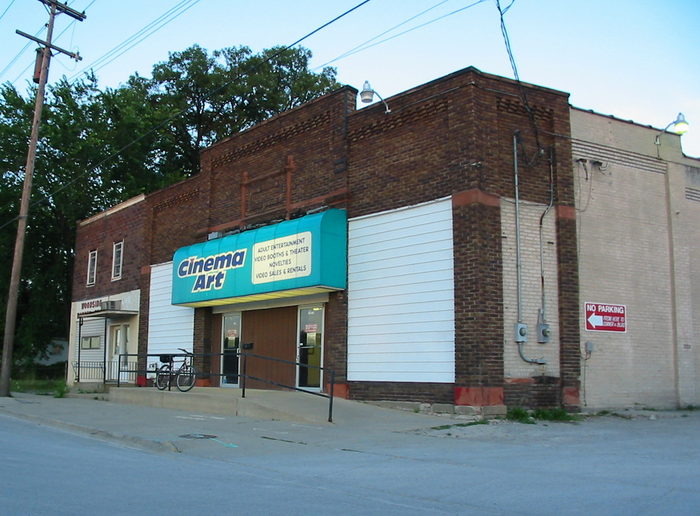 Cinema Art - June 2002